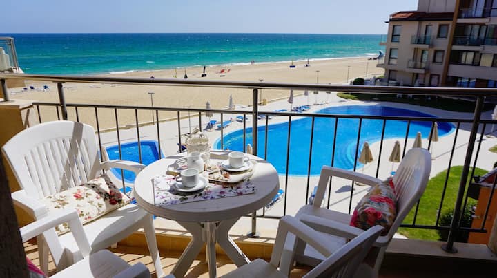 Front Beach Apartment In Obzor Beach Resort - Obzor
