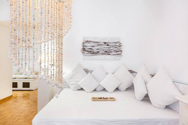 Super big Apartment! 13 guests gallery image 2