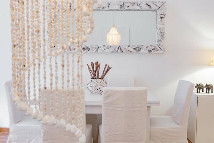 Super big Apartment! 13 guests gallery image 3