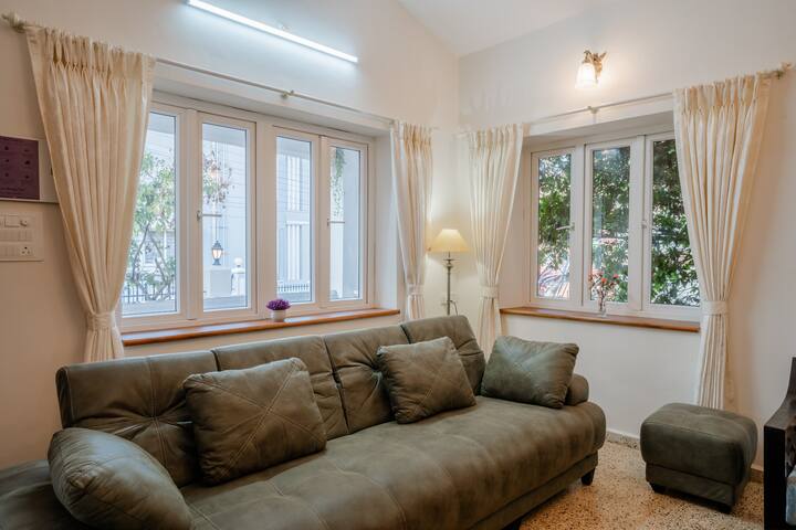 Living room image 4