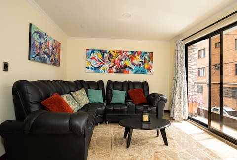 Successful Airbnb property: Downtown with a balcony and fast Wi-Fi in Envigado