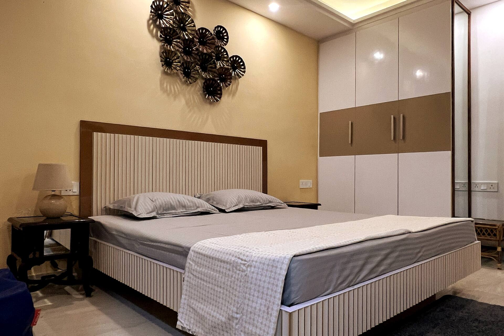 10 Min to Delhi Airport : Cozy Studio
