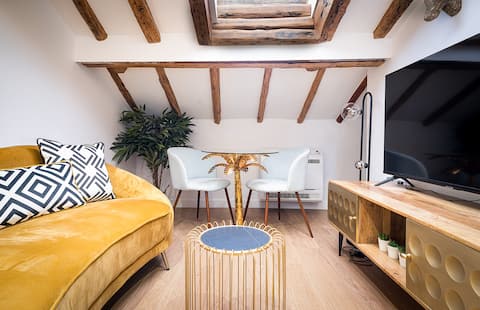 Las Juanas, cozy apartment.