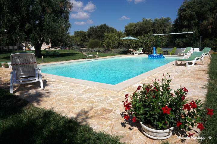 splendida lamia con piscina in salento gallery image 2
