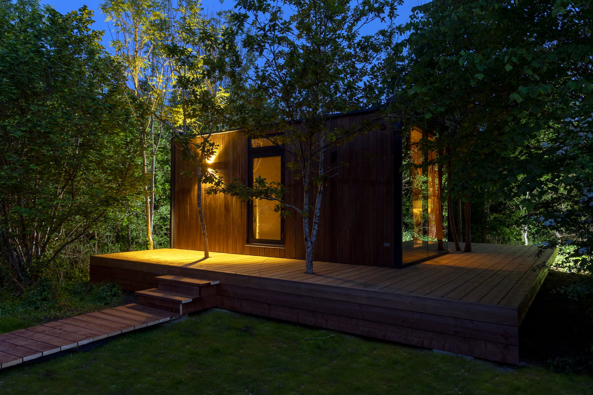 The Mirror Houses - Cordle