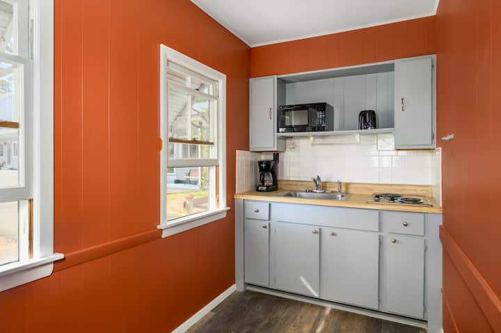 Cozy 1 Bedroom Cottage - Wells, ME