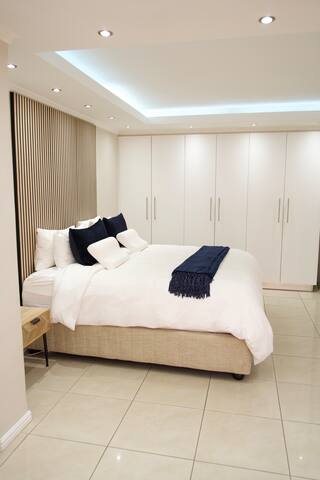 Top Notch. (beach front) gallery image 3