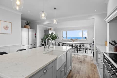 Luxury seaside home in Cornwall