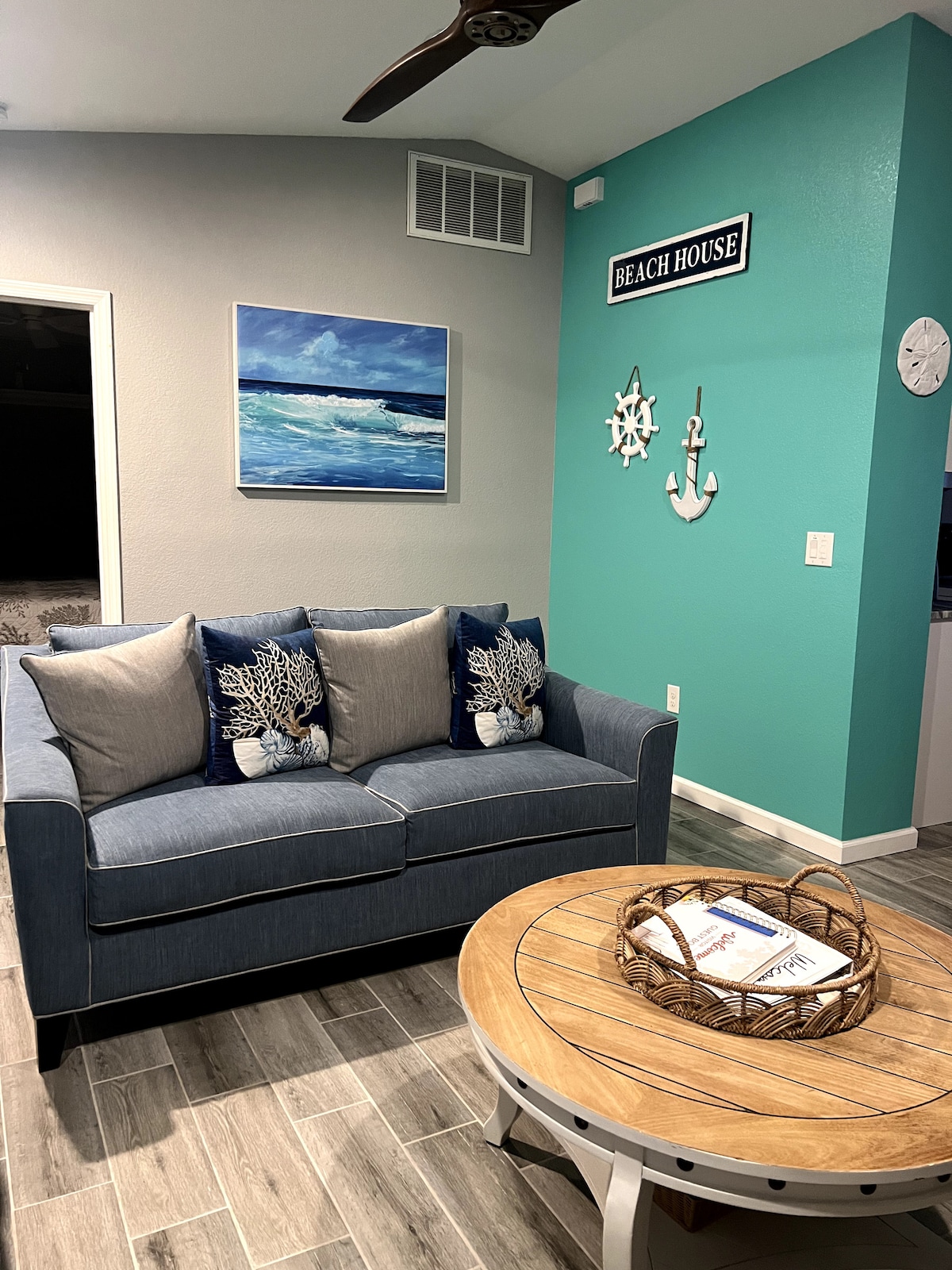 Successful Airbnb property: Home with hot tub, 5 miles to Englewood beach in Grove City