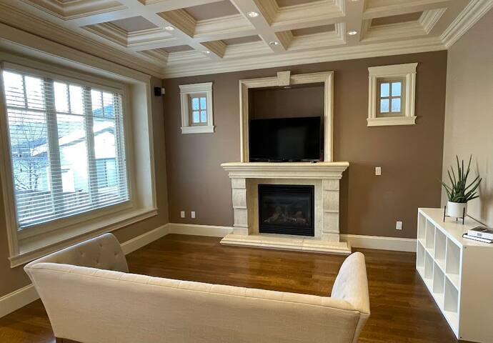 Beautiful Kitsilano Home gallery image 5