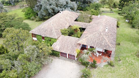 Meridor: Country House in Tenjo