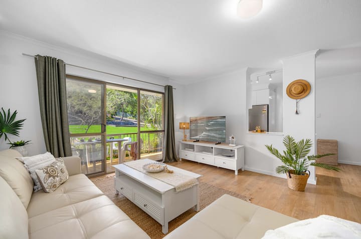 Shelly Cove Apt 12 - Common Pool - Port Macquarie