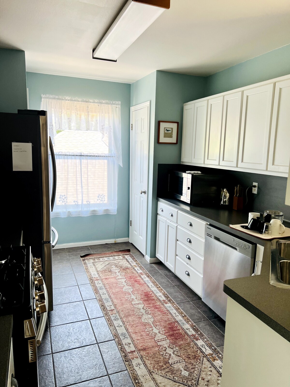 Just INN TIME! 2br/2ba Central ATX, Free parking