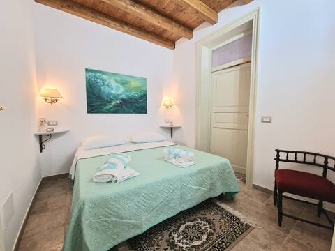 Annuncio Airbnb popolare: New Casa Lo Re second floor a Santa Flavia