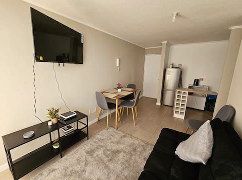 Spacious apartment near the subway and supermarket