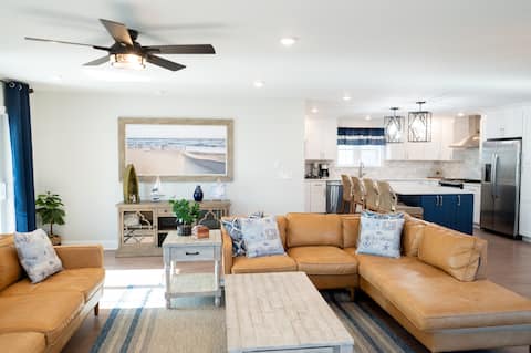 Stunning condo with ocean views!