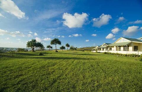 Beachfront Island Retreat with communal pool