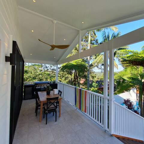 Tropical Pool House Near Manly gallery image 5