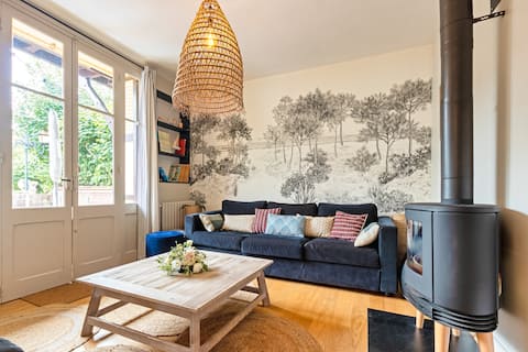 Popular Airbnb listing: L'Isba Etretat charming villa in Étretat