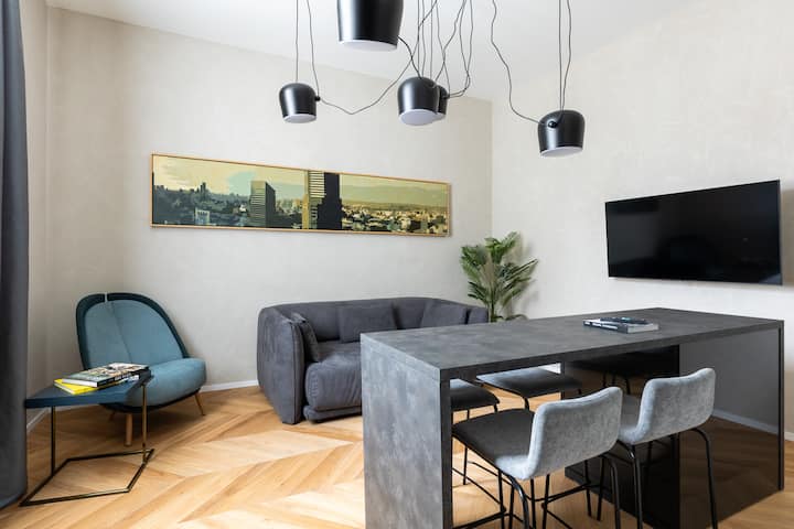 San Martino 2 - One Bedroom Luxury Apartment - Bologna