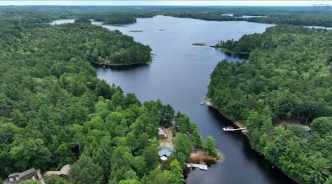 Top performing Airbnb: Cabin on Canoe Cove in Queens
