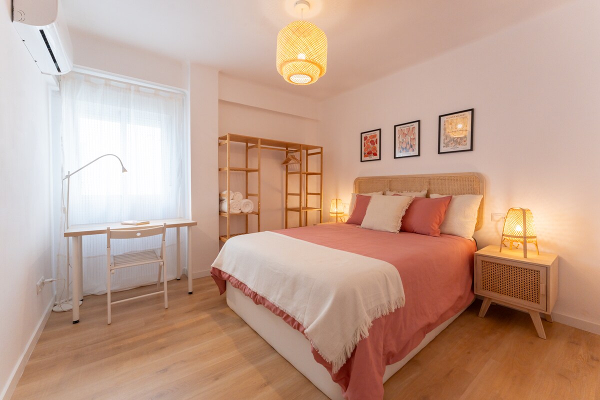 Chumba cha kulala 2 na kitanda cha watu wawili 160x200cm