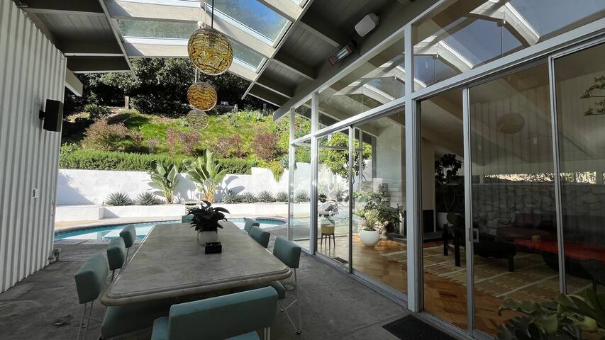 Mid Century Hollywood Hills masterpiece gallery image 3