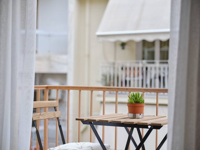 Sunny and Comfy 2bd Apt in Kolonaki gallery image 3
