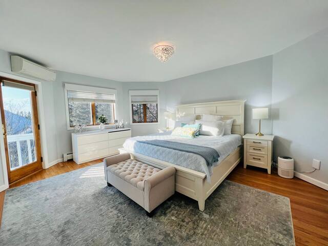 The Cozy Nest #2 – Pool|Fire Pit|10 min Newport gallery image 5