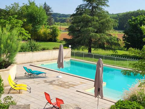 Domaine 3 gîtes de charme avec piscine et sauna