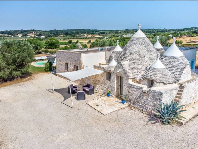Luxury Villa from 18th-c with pool {10’ Ostuni} gallery image 5