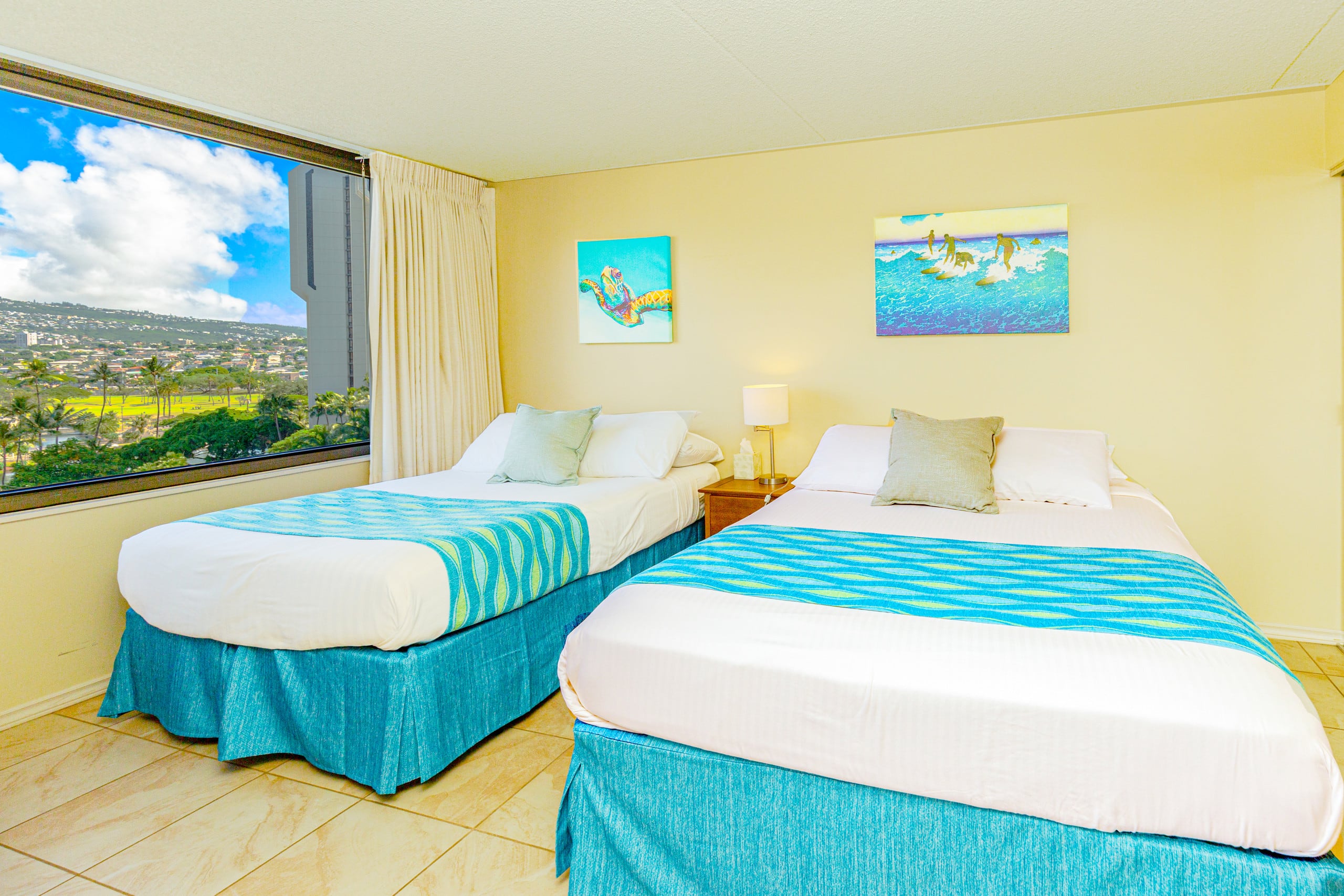 Condo in Honolulu · ★4.67 · 1 bedroom · 3 beds · 1 private bath - Image 1