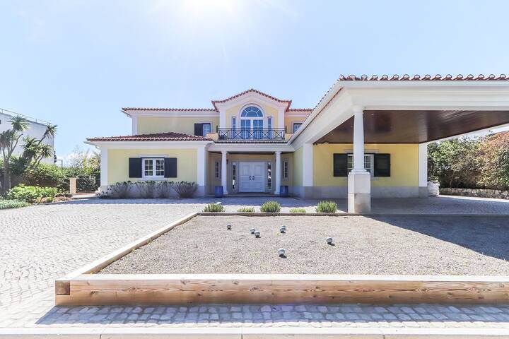 Stunning Villa: Pool, Golf & Beach near Cascais gallery image 3