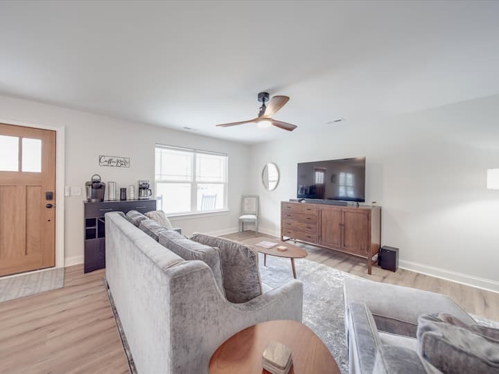 3BR Cozy Mt. Holly River Retreat! Firepit - USNWC