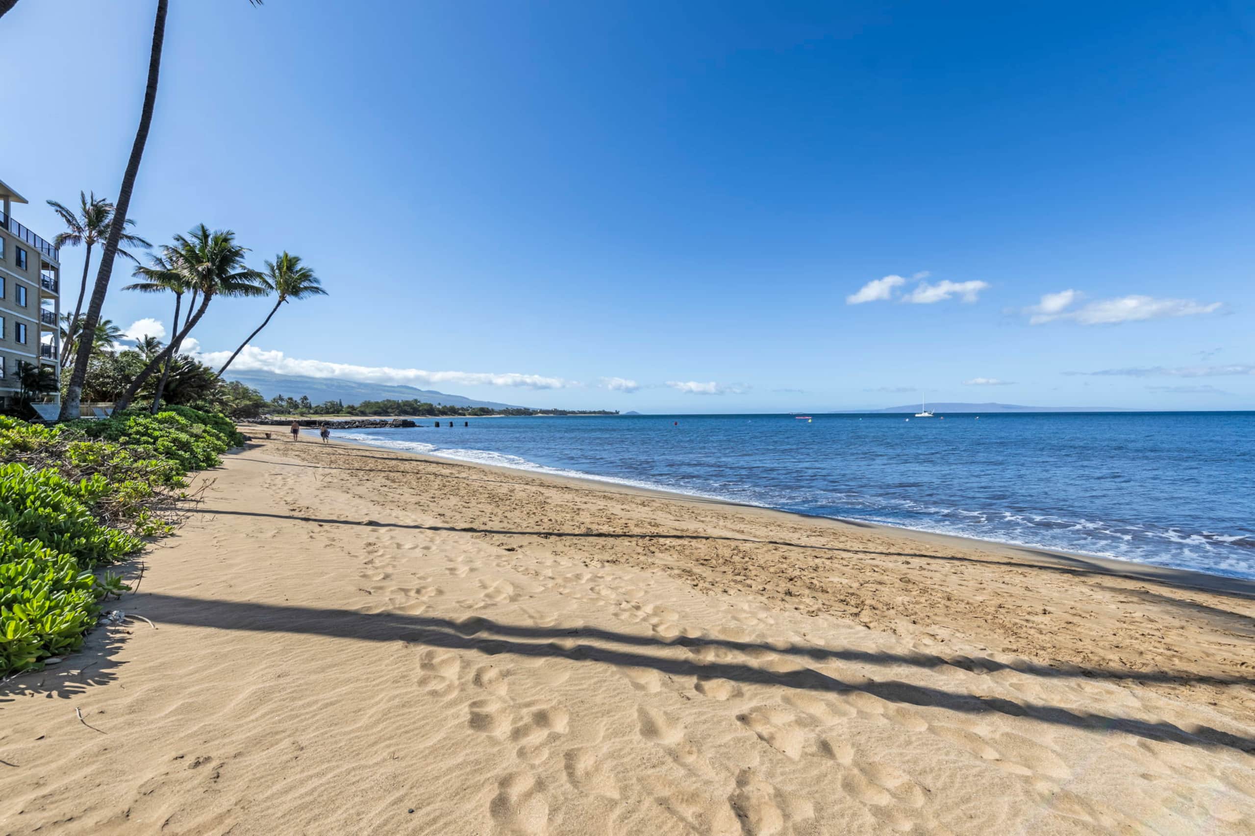 Condo in Kihei · ★4.93 · 2 bedrooms · 4 beds · 2 baths - Image 31