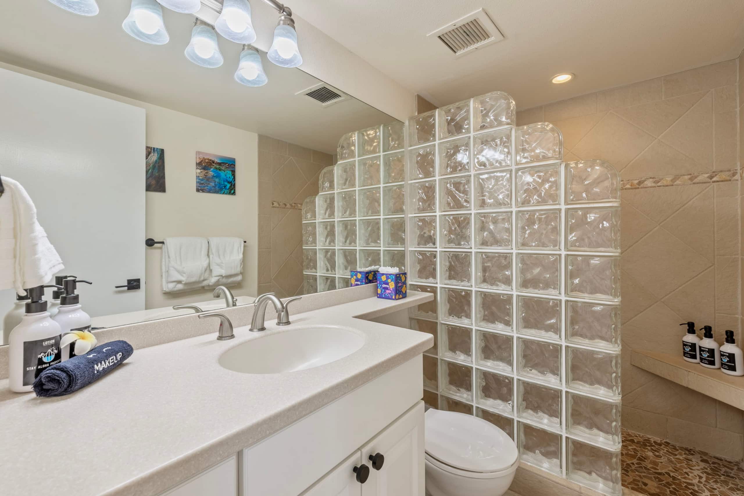 Condo in Kihei · ★4.94 · 2 bedrooms · 3 beds · 2 private baths - Image 23