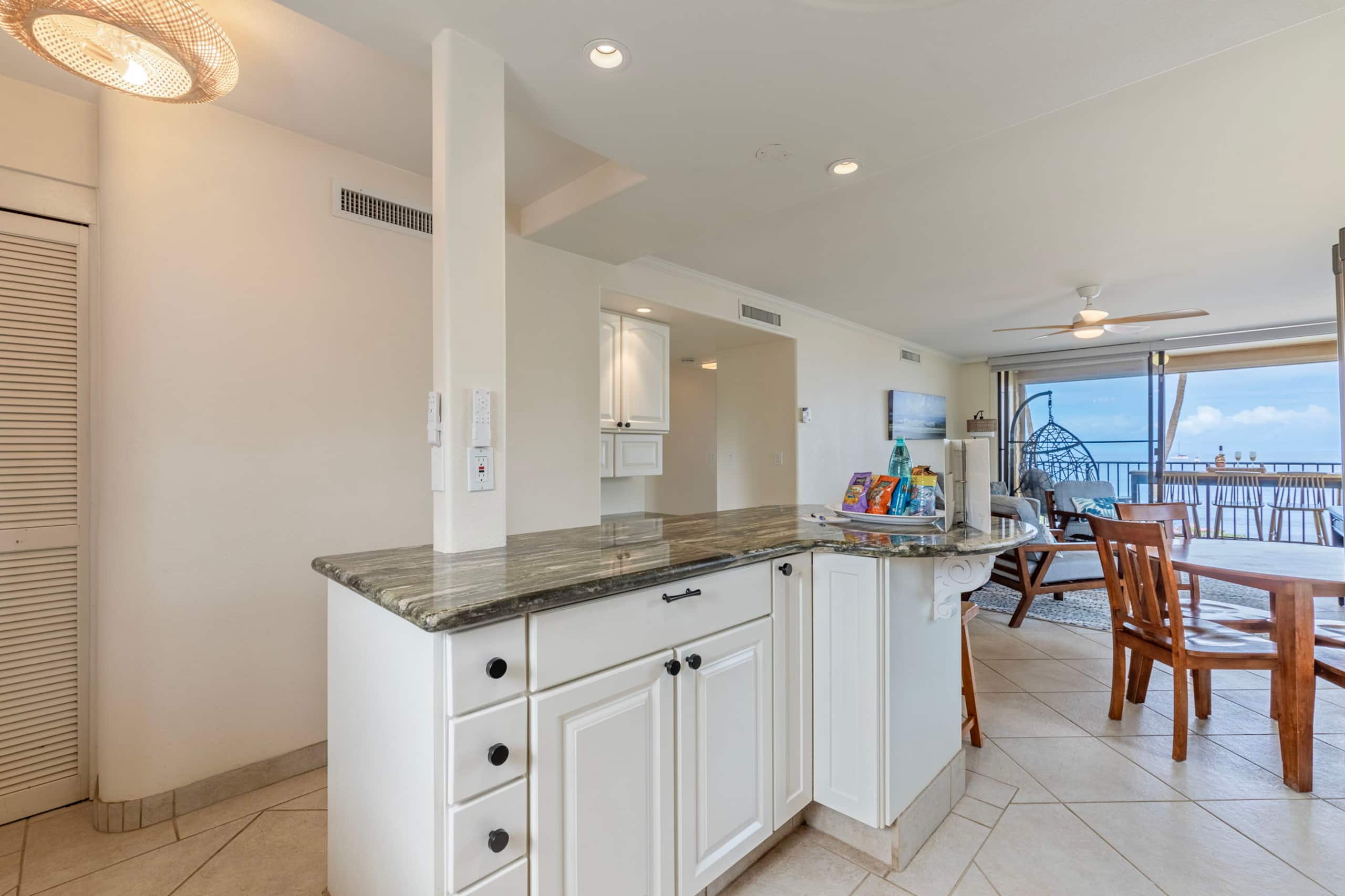 Condo in Kihei · ★4.94 · 2 bedrooms · 3 beds · 2 private baths - Image 13