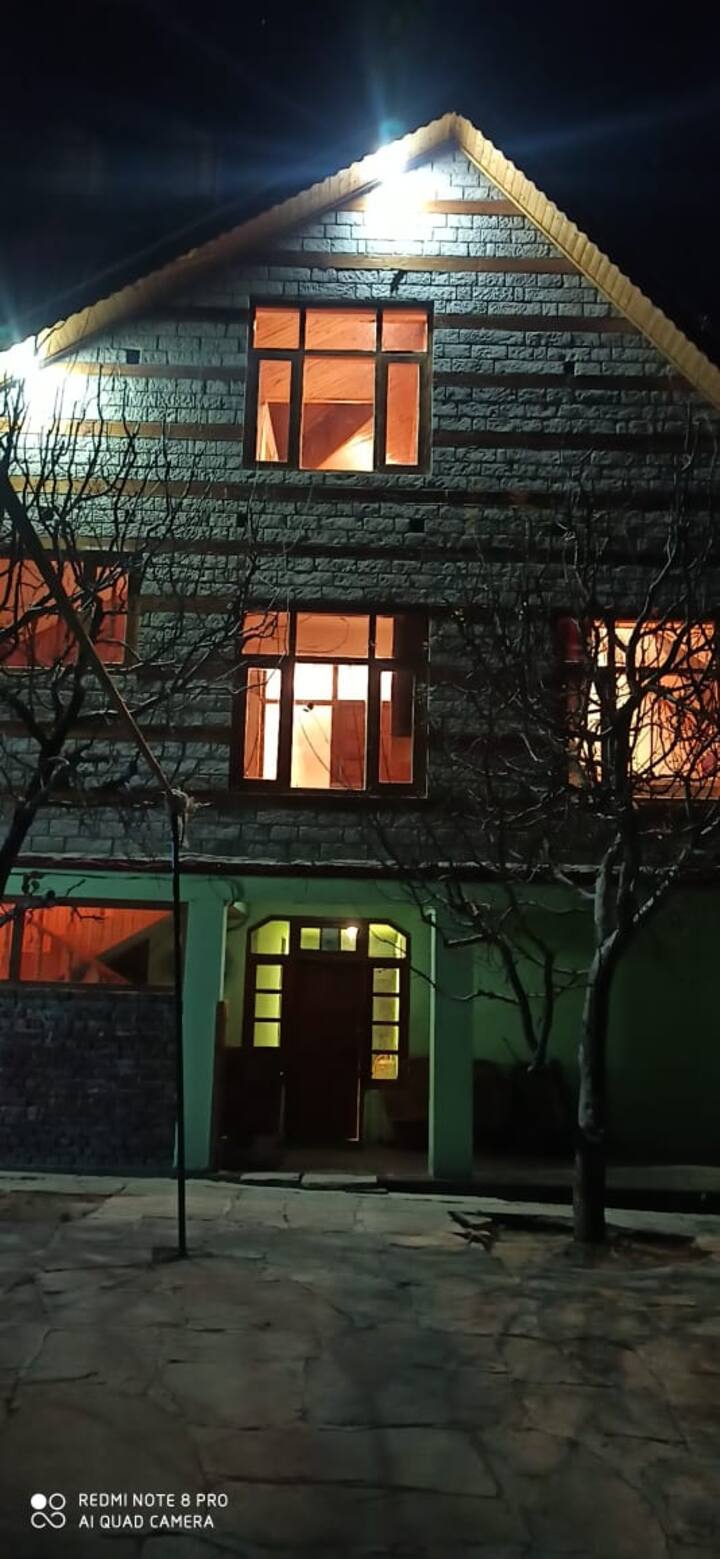 Manali Vacation Rentals with Lake Access - Himachal Pradesh, India | Airbnb