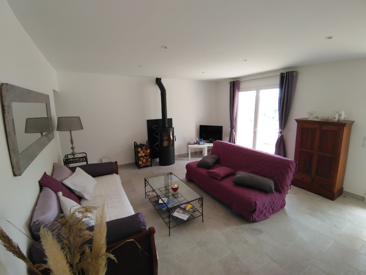 Beliebte Airbnb-Anzeige: Ground-floor apartment in Saint Maximin La Sainte Baume