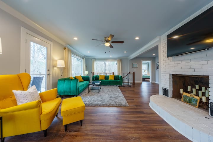Lakefront Escape Modern, Pet Friendly, With Dock - Gainesville, GA