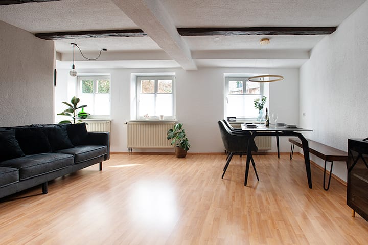 Ferienwohnung „Loro“ (Dachterrasse) - Leipheim
