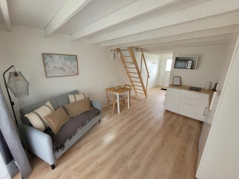 Popular Airbnb listing: Spacious and cozy apartment. in La Forêt Fouesnant