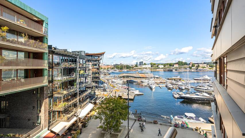 Seafront apartment at Aker Brygge OSLO gallery image 2