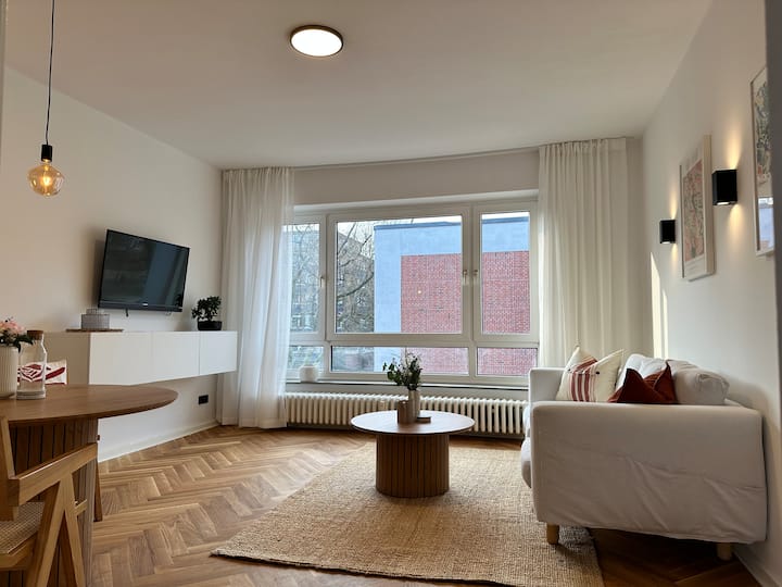 Exclusives Apartment In Zentraler Lage Mit Balkon - Altenholz