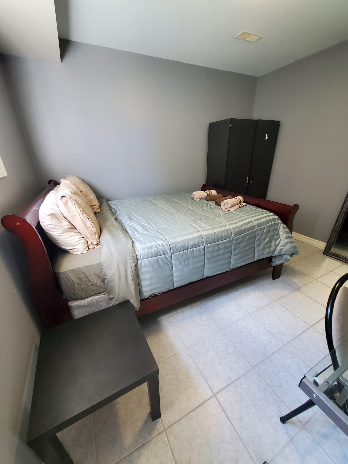 غرفة نوم خاصة.