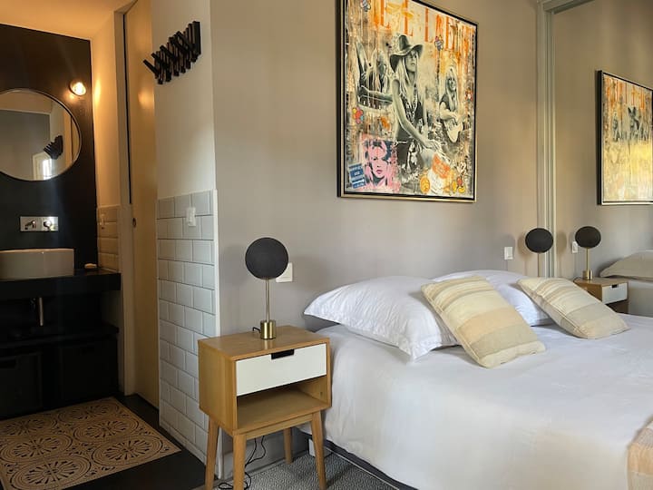 ห้องนอนใหญ่