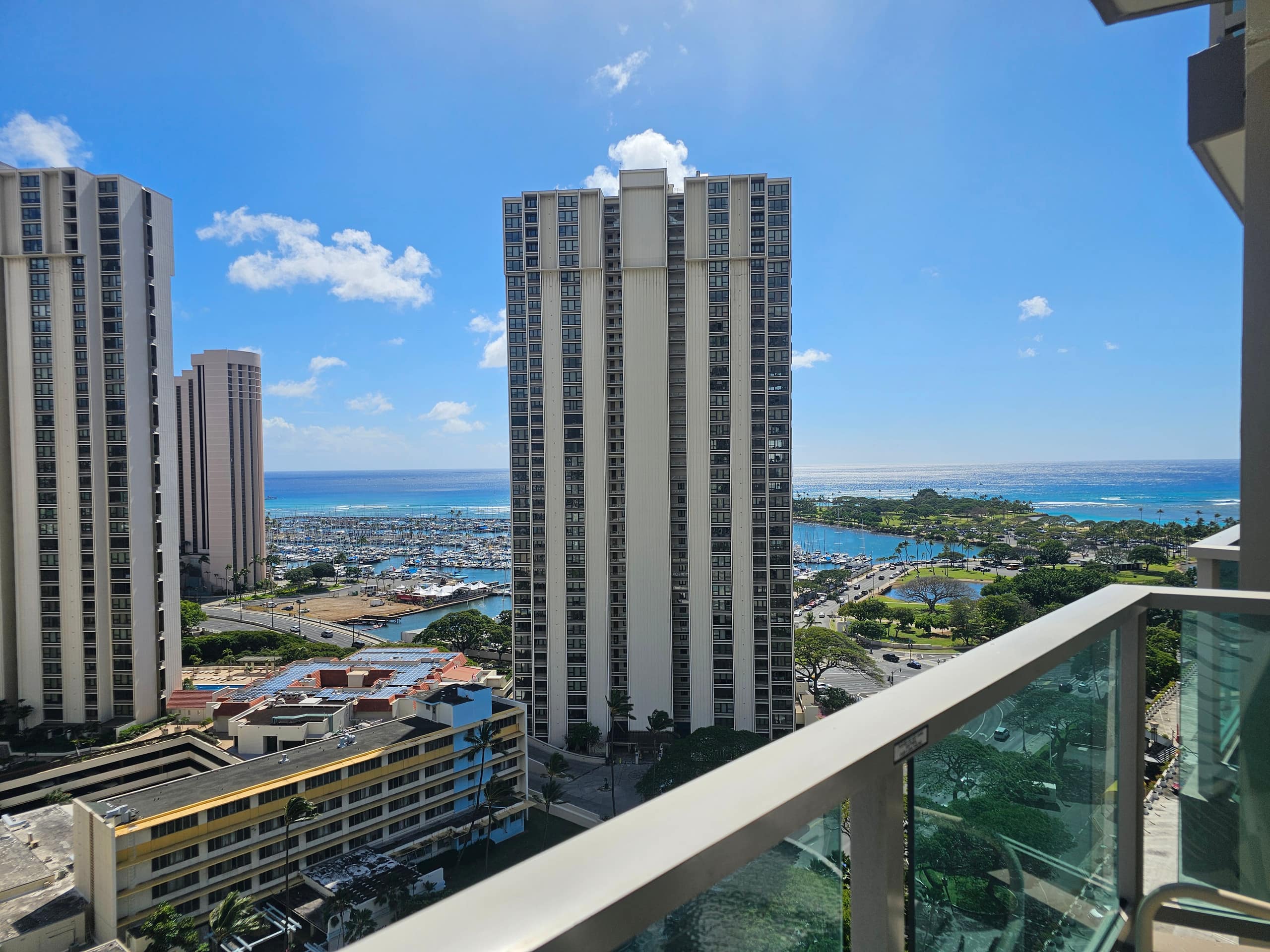 Condo in Honolulu · ★4.92 · Studio · 2 beds · 1 shared bath - Image 1