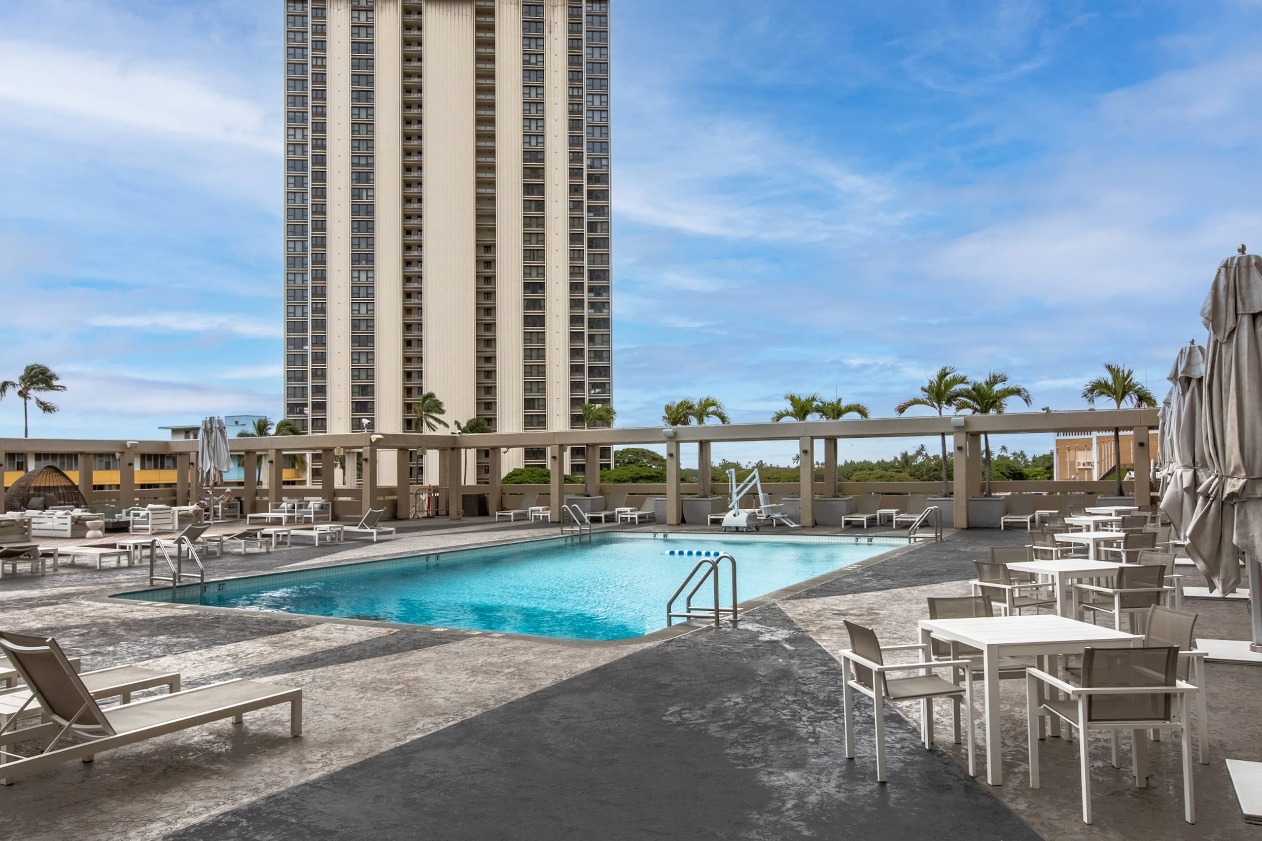 Condo in Honolulu · ★4.92 · Studio · 2 beds · 1 shared bath - Image 7