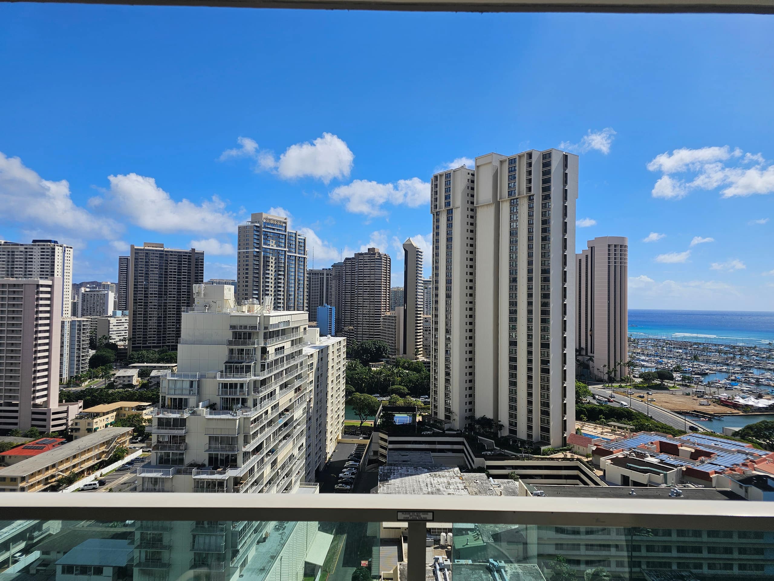 Condo in Honolulu · ★4.92 · Studio · 2 beds · 1 shared bath - Image 2