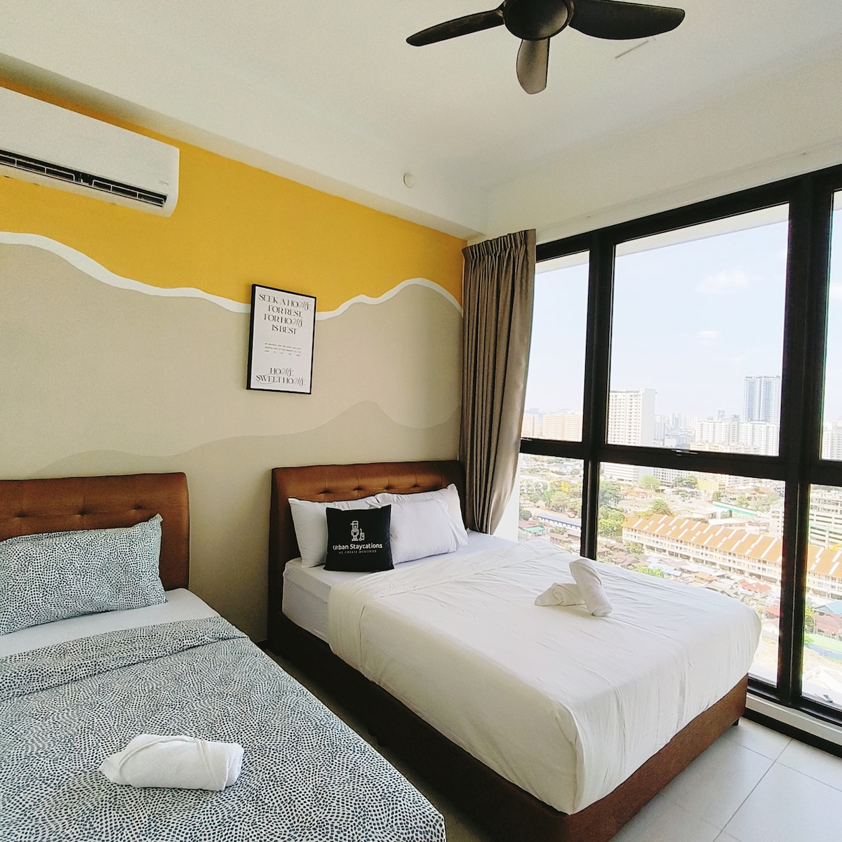 Dhomë krevati e dytë 
- 1 krevat dopio "queen" 
- 1 krevat tek 
- Ventilatorët me ajër të kondicionuar + 
- Banjë e bashkangjitur